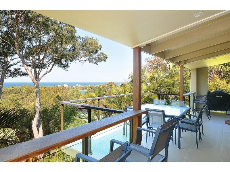 156 Ocean Parade, Burleigh Heads QLD 4220