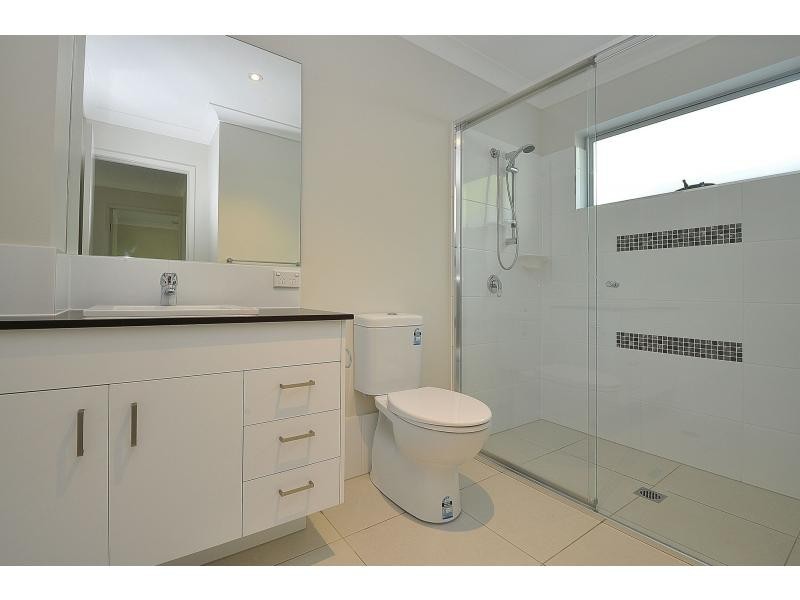 2/25 Brooke Avenue, Palm Beach QLD 4221