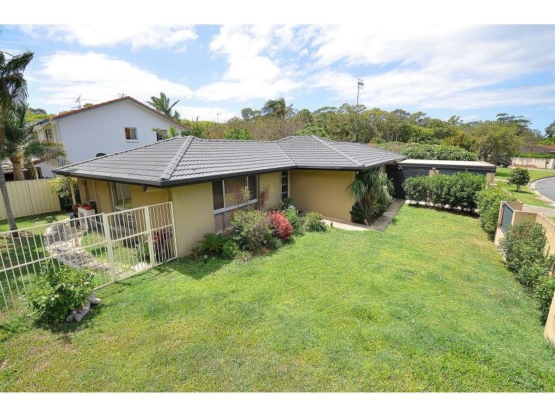 33 Tulip Street, Miami QLD 4220