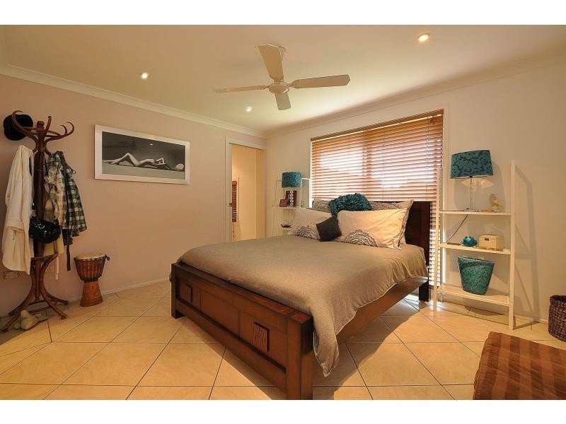 33 Tulip Street, Miami QLD 4220