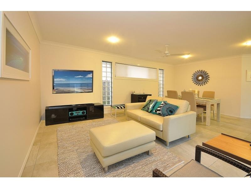 1/112 Sunshine Parade, Miami QLD 4220