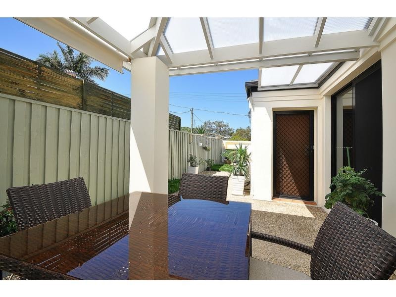 1/112 Sunshine Parade, Miami QLD 4220