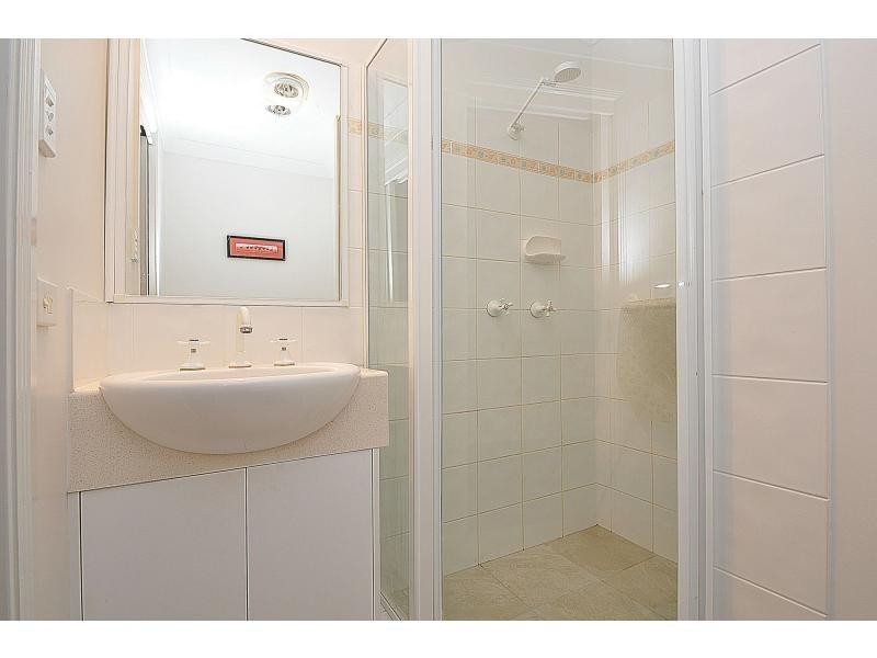 1/112 Sunshine Parade, Miami QLD 4220