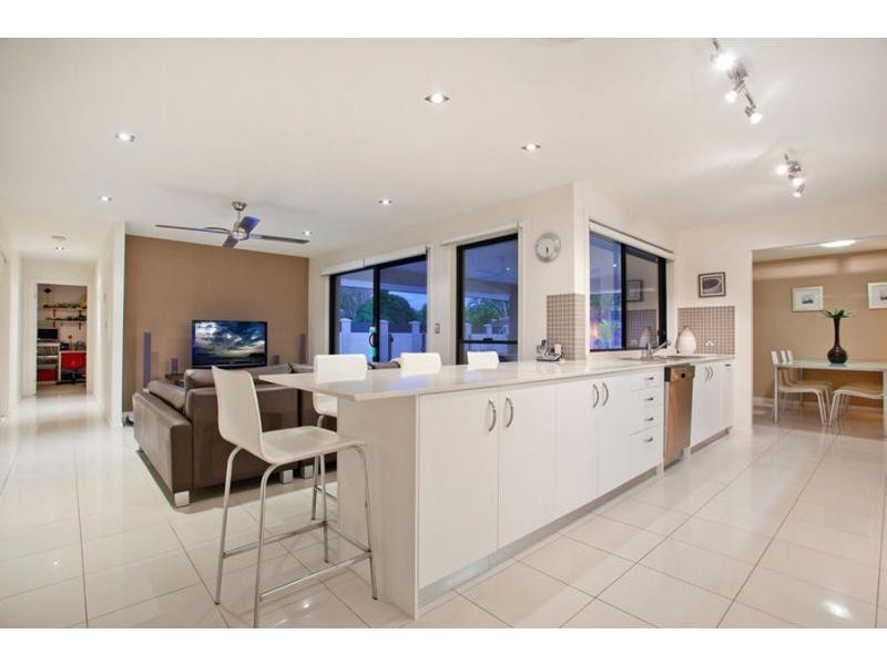 5 Turaco Court, Burleigh Waters QLD 4220