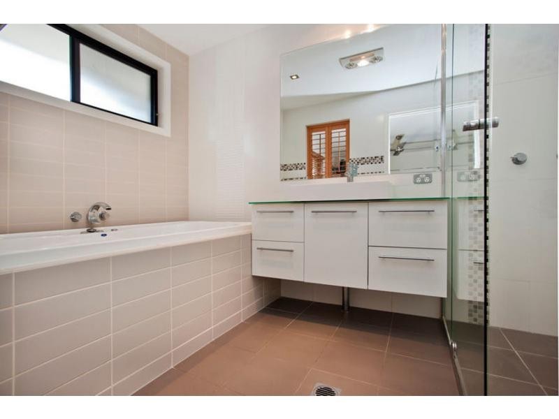 5 Turaco Court, Burleigh Waters QLD 4220