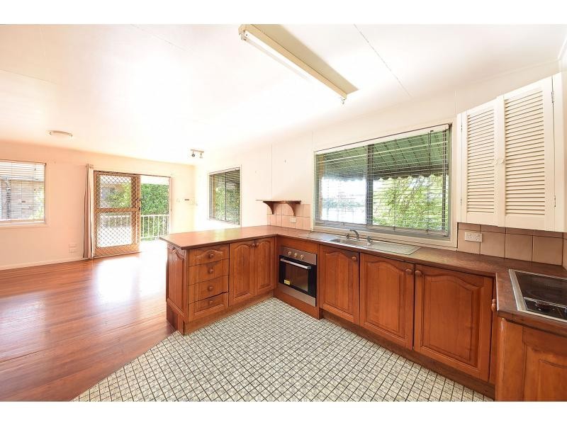 1/13 Awoonga Avenue, Burleigh Heads QLD 4220