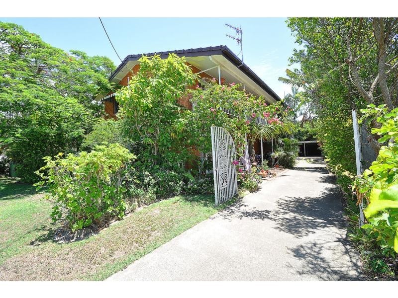 1/13 Awoonga Avenue, Burleigh Heads QLD 4220