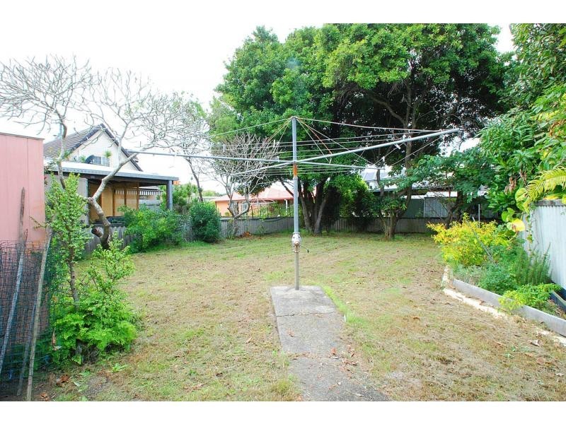 32 Miami Shore Parade, Miami QLD 4220