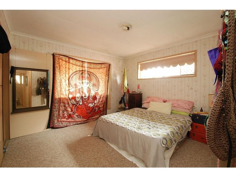 32 Miami Shore Parade, Miami QLD 4220