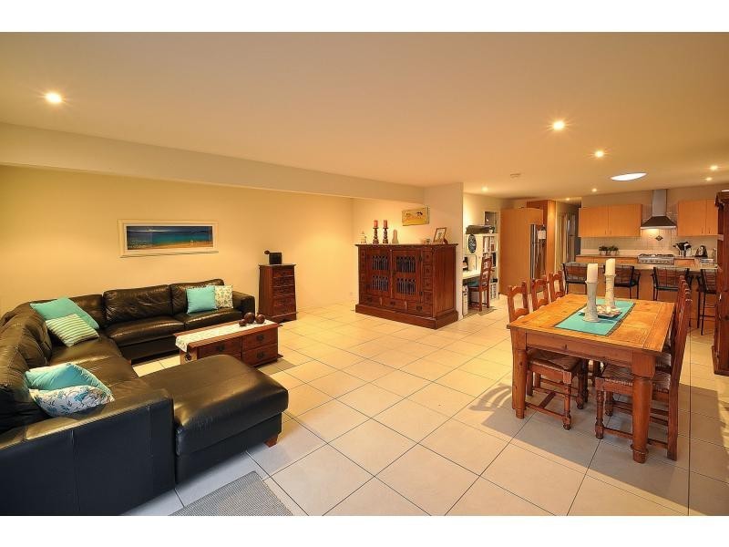 117 Albion Avenue, Miami QLD 4220