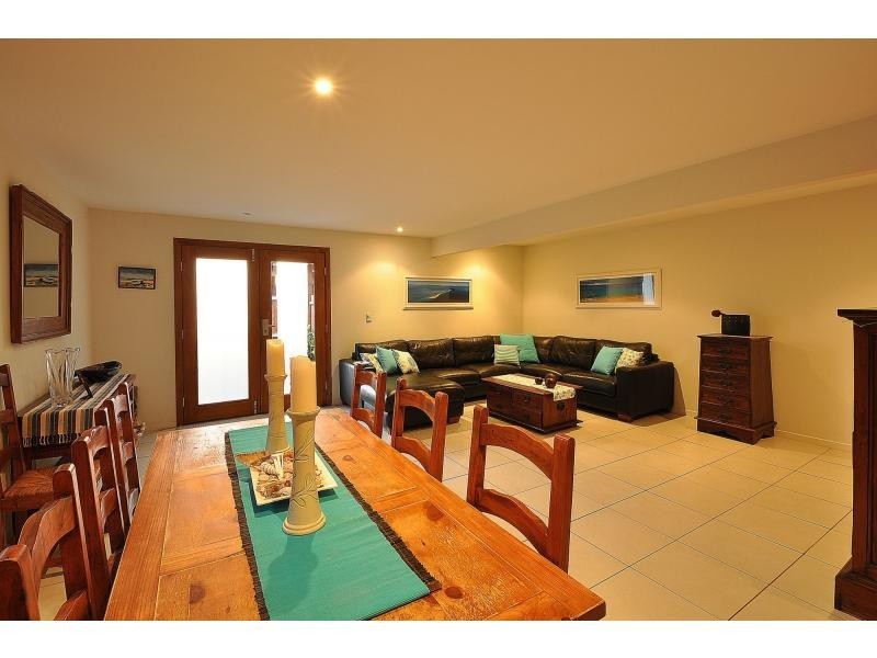 117 Albion Avenue, Miami QLD 4220