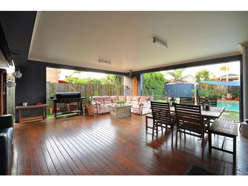 117 Albion Avenue, Miami QLD 4220