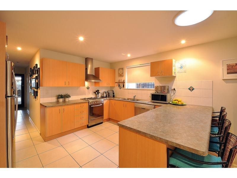 117 Albion Avenue, Miami QLD 4220