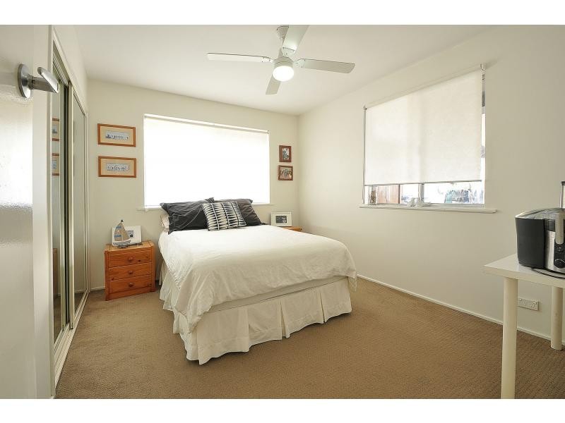 117 Albion Avenue, Miami QLD 4220