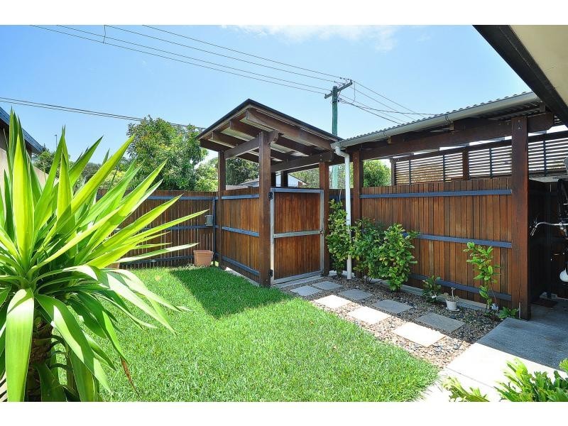 117 Albion Avenue, Miami QLD 4220