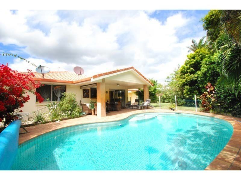 5 Tern Drive, Burleigh Waters QLD 4220