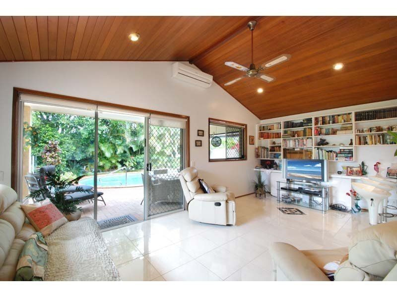 5 Tern Drive, Burleigh Waters QLD 4220
