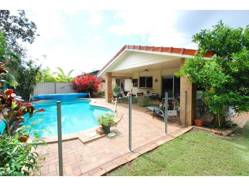 5 Tern Drive, Burleigh Waters QLD 4220