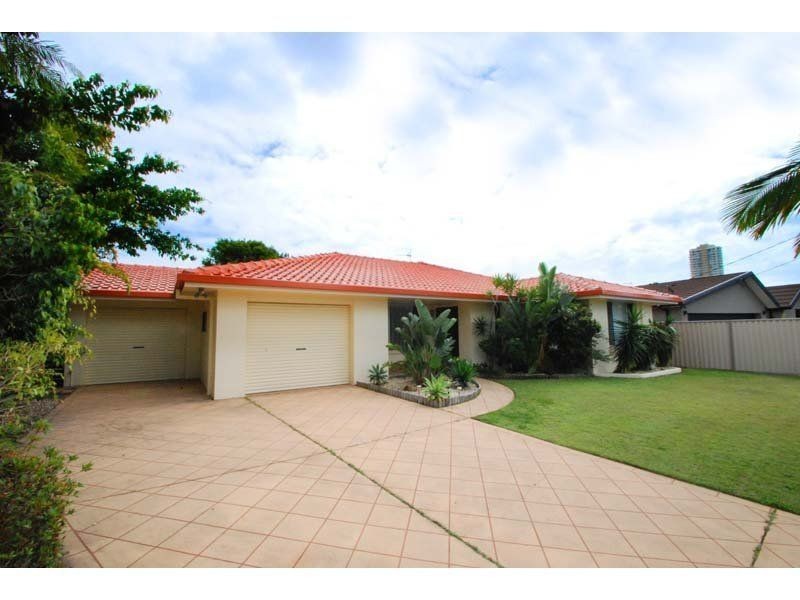 5 Tern Drive, Burleigh Waters QLD 4220
