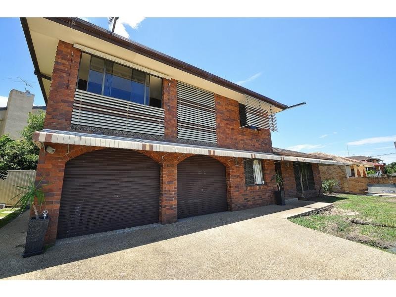 87 Dawn Parade, Miami QLD 4220