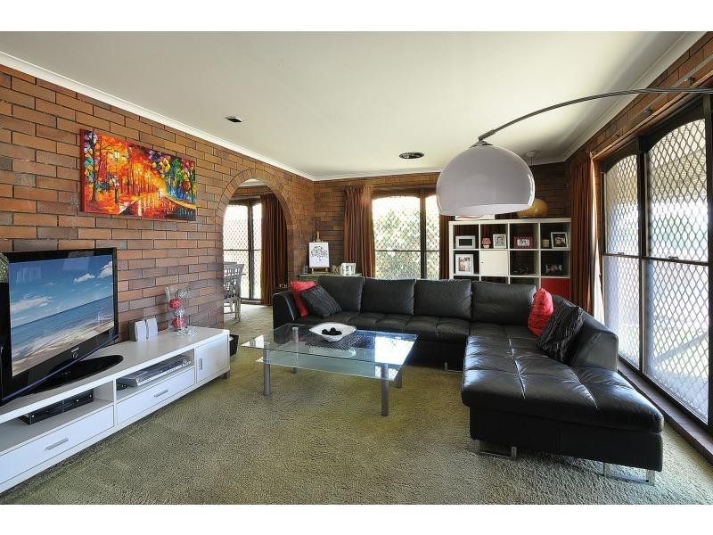 87 Dawn Parade, Miami QLD 4220