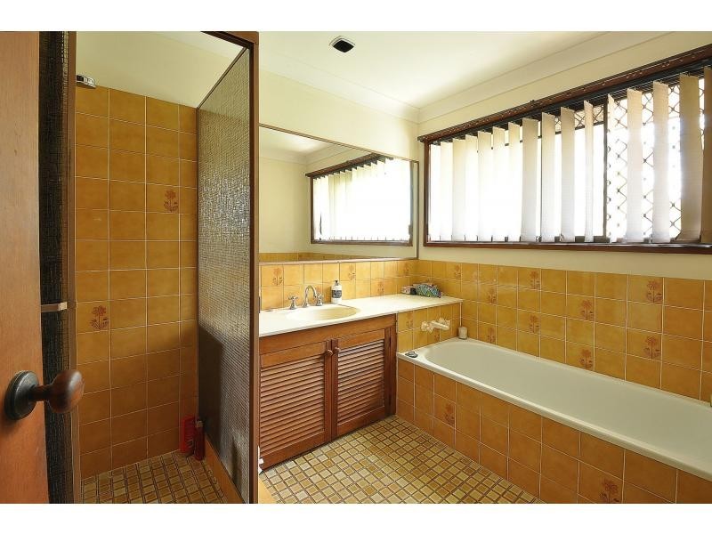 87 Dawn Parade, Miami QLD 4220