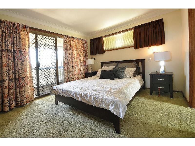 87 Dawn Parade, Miami QLD 4220