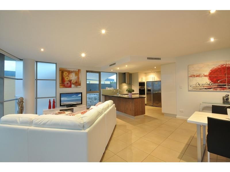 3/78 The Esplanade, Burleigh Heads QLD 4220