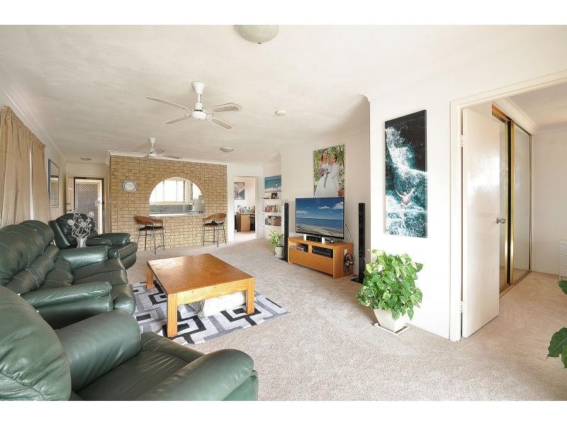 Unit 7/43 Duet Drive, Mermaid Waters QLD 4218