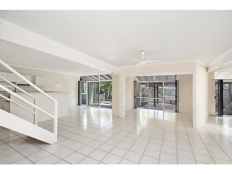 62 Messines Crescent, Miami QLD 4220