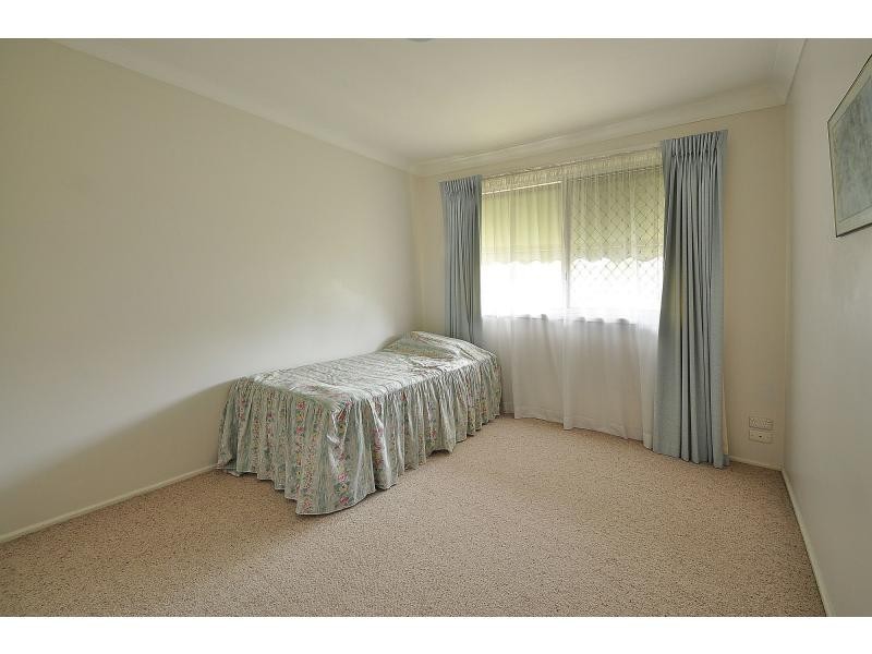 4 Kingfisher Crescent, Burleigh Waters QLD 4220