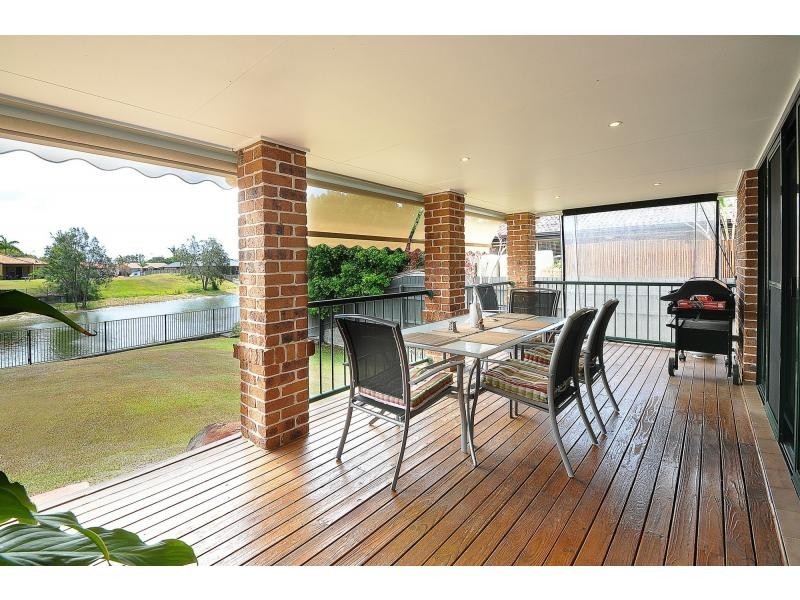 49 Rainbird Close, Burleigh Waters QLD 4220