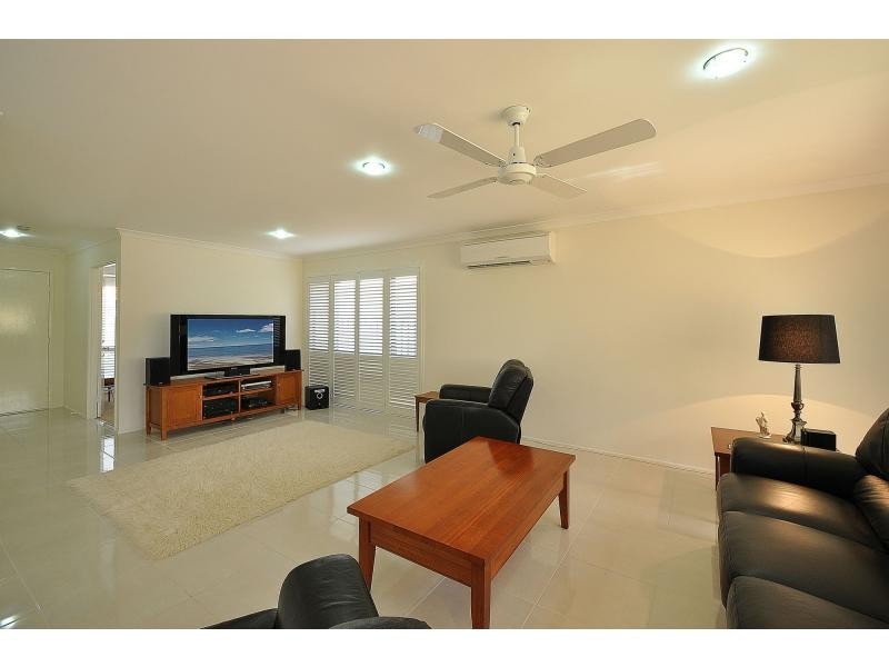 49 Rainbird Close, Burleigh Waters QLD 4220