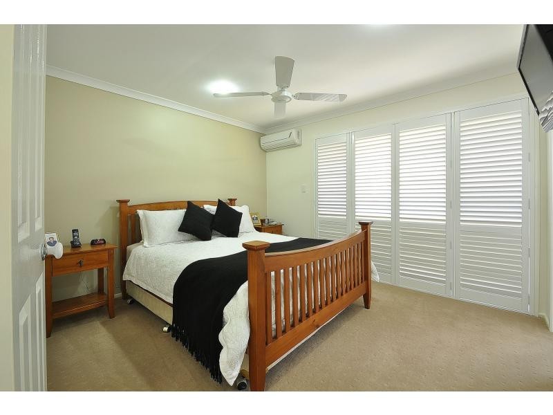 49 Rainbird Close, Burleigh Waters QLD 4220
