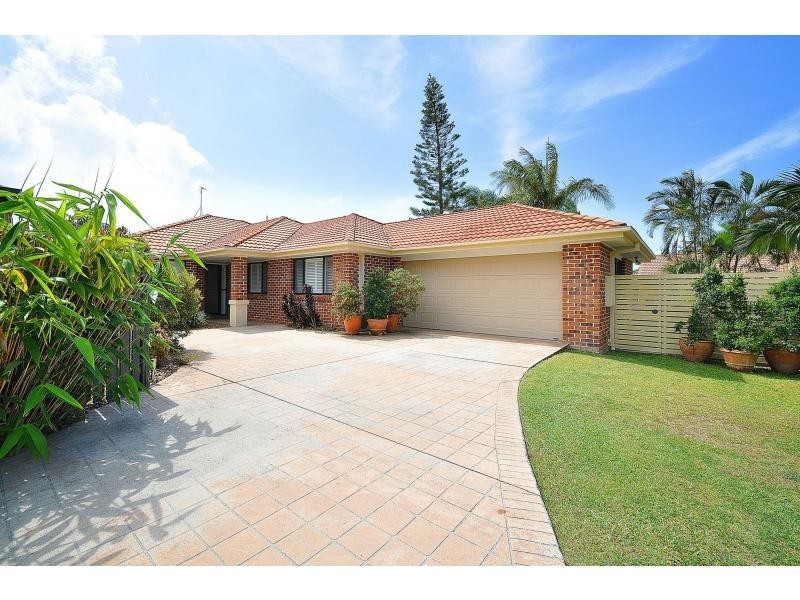 49 Rainbird Close, Burleigh Waters QLD 4220