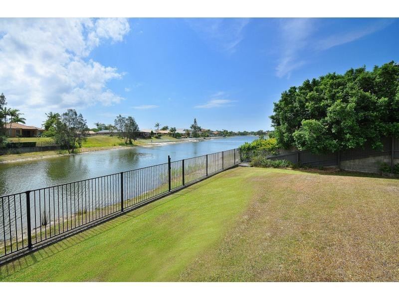 49 Rainbird Close, Burleigh Waters QLD 4220
