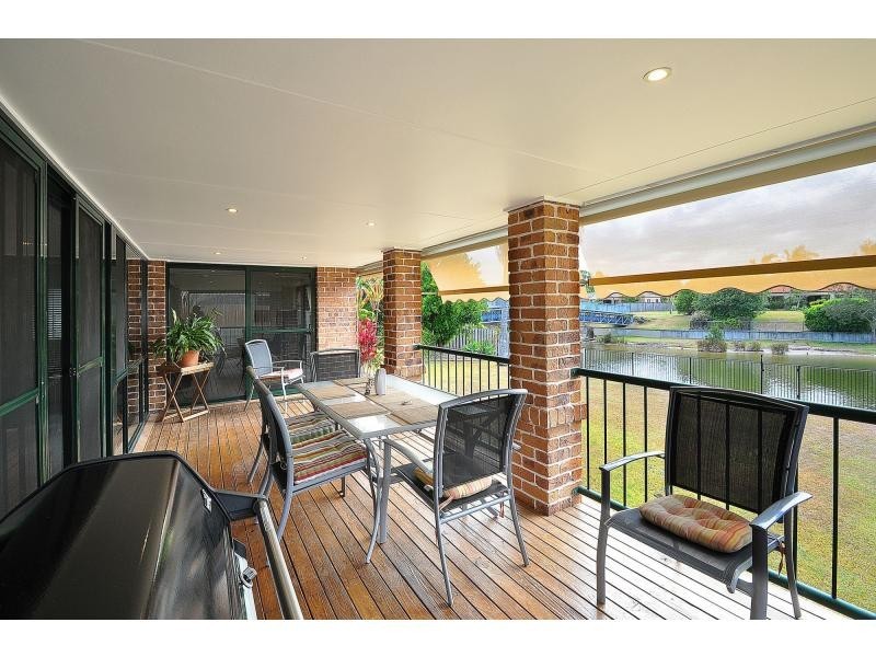 49 Rainbird Close, Burleigh Waters QLD 4220