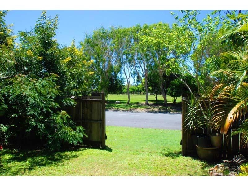 11 Barwon Street, Burleigh Waters QLD 4220