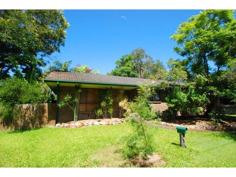 11 Barwon Street, Burleigh Waters QLD 4220