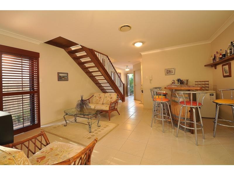 2/14 Gardenia Grove, Burleigh Heads QLD 4220