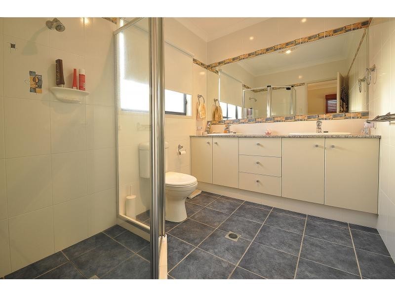 2/14 Gardenia Grove, Burleigh Heads QLD 4220