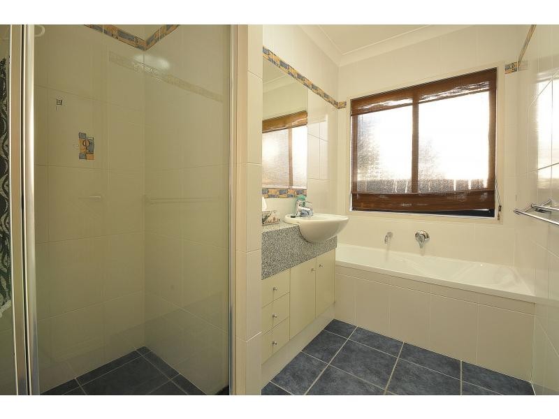 2/14 Gardenia Grove, Burleigh Heads QLD 4220