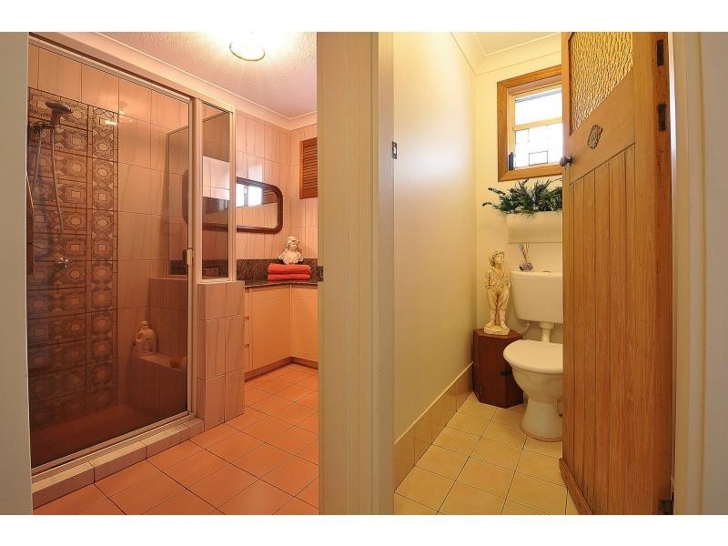 10 Chainey Avenue, Miami QLD 4220