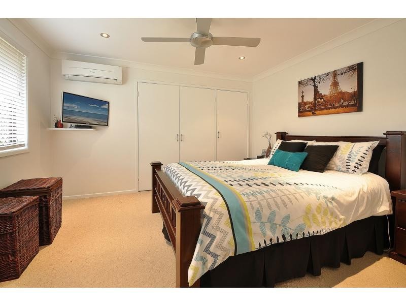 2/10 Macaw Avenue, Miami QLD 4220