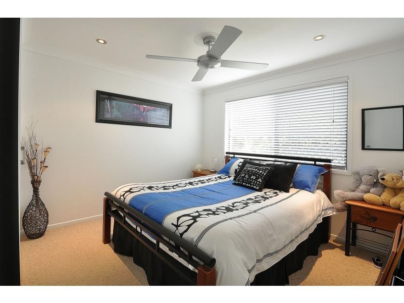 2/10 Macaw Avenue, Miami QLD 4220