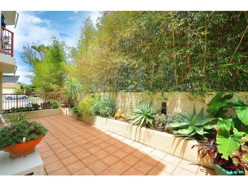 1/6 Petrel Avenue, Mermaid Beach QLD 4218