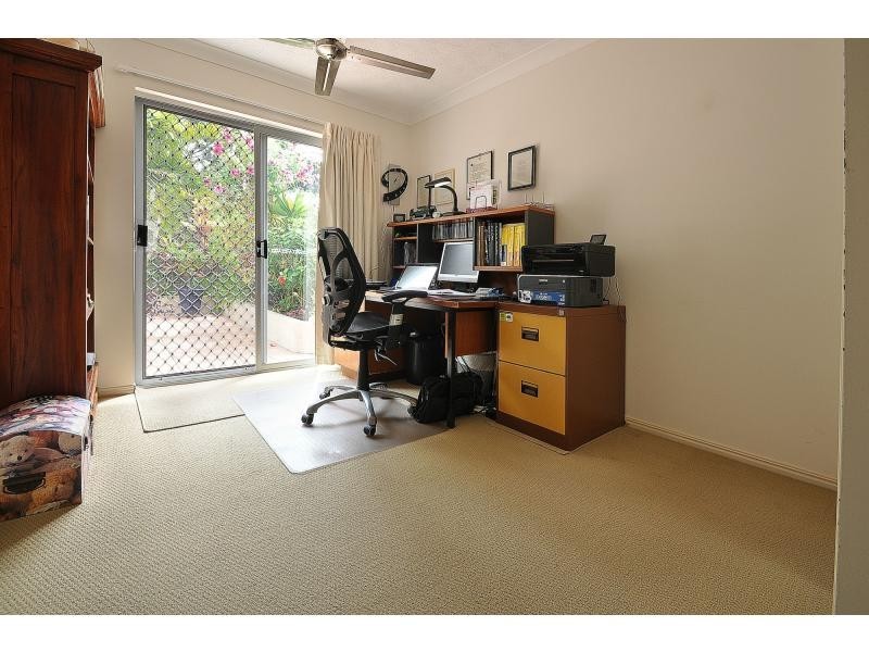 1/6 Petrel Avenue, Mermaid Beach QLD 4218