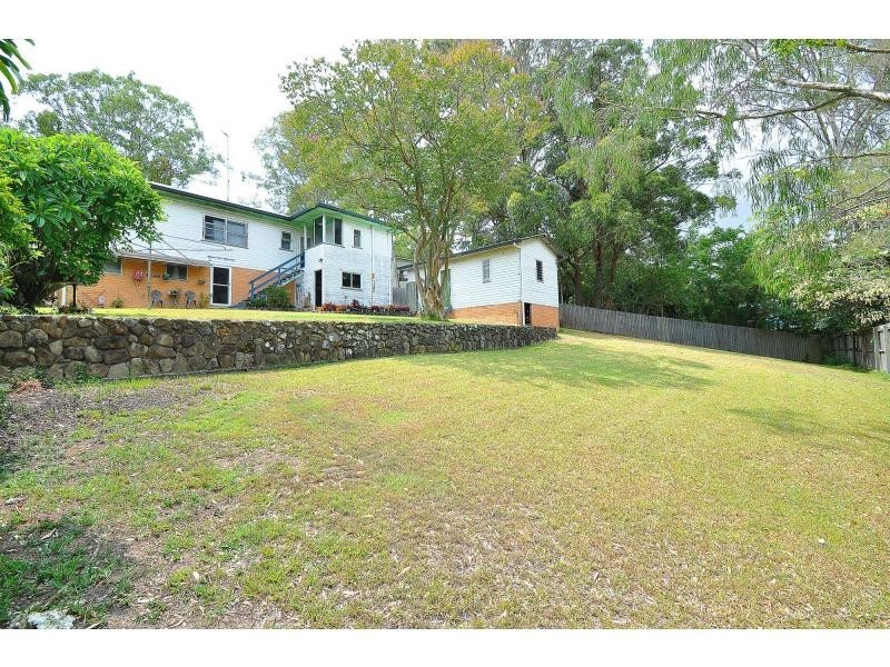 214 Ocean Parade, Burleigh Heads QLD 4220