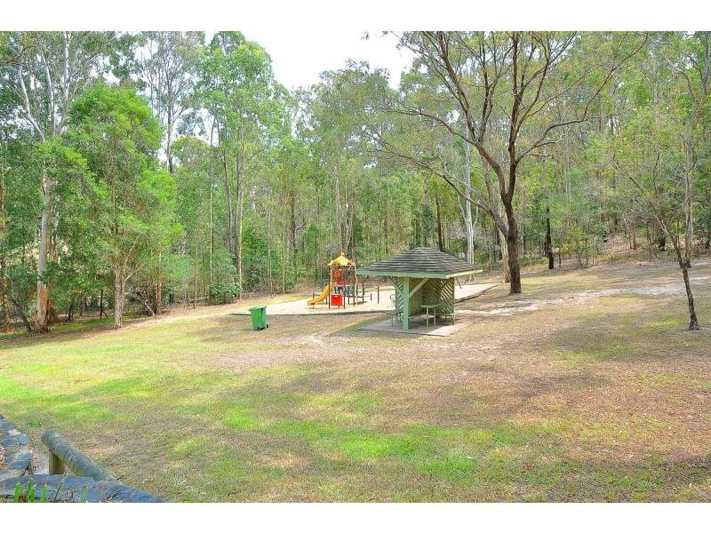 214 Ocean Parade, Burleigh Heads QLD 4220