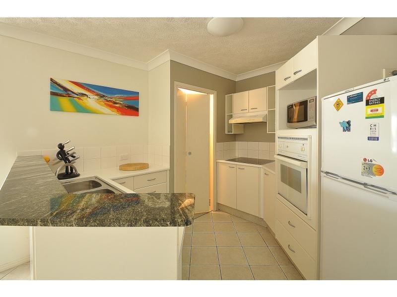 16/7 Redondo Avenue, Miami QLD 4220